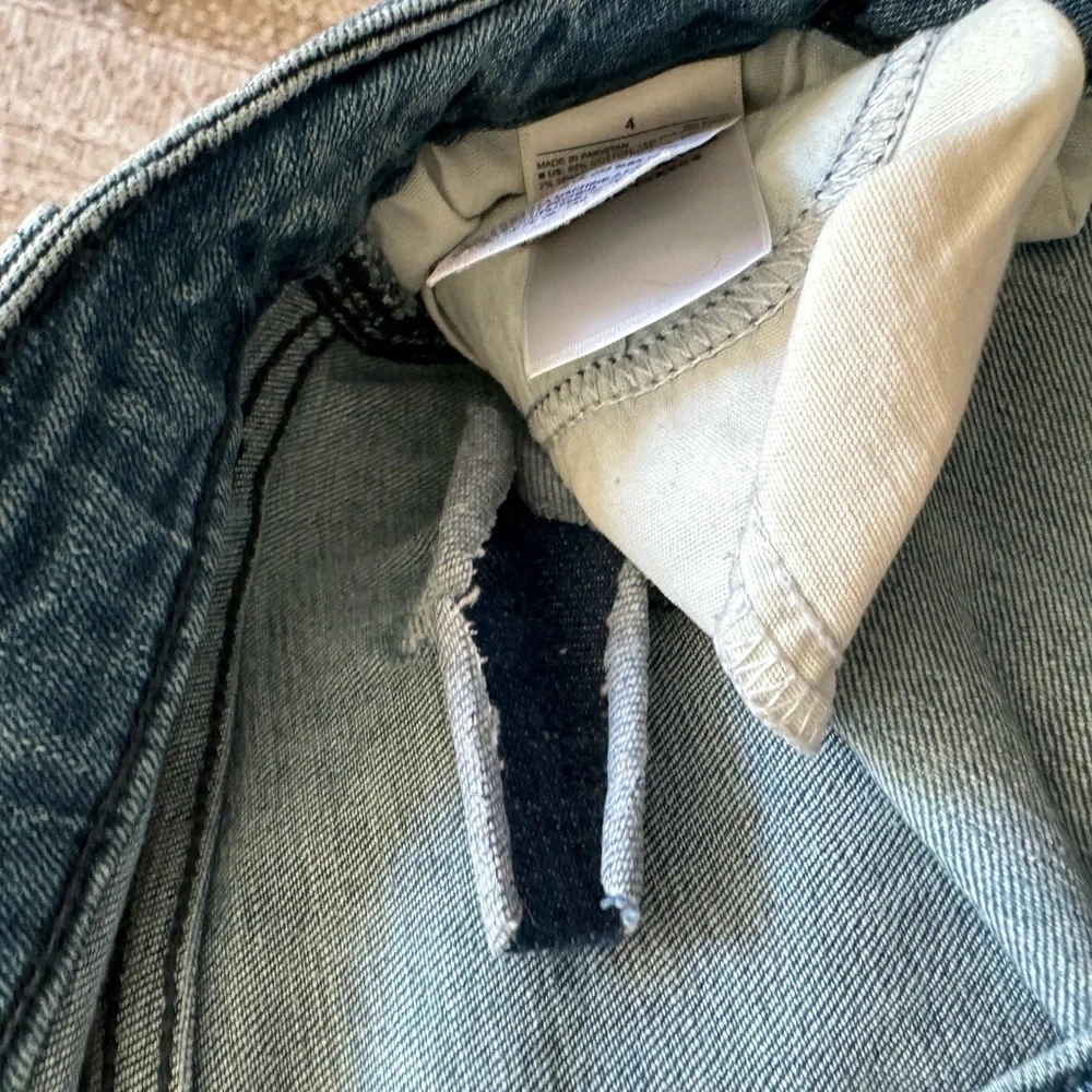 Old Navy Mid Rise Super-Skinny Jeans Size 4 (RN 54023)